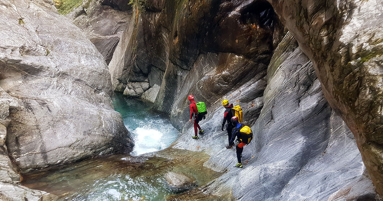 Mountain Experts - Programmi - Canyoning - Valle della Roya